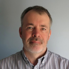 Headshot of Simon Wingar. Link to internal profile.
