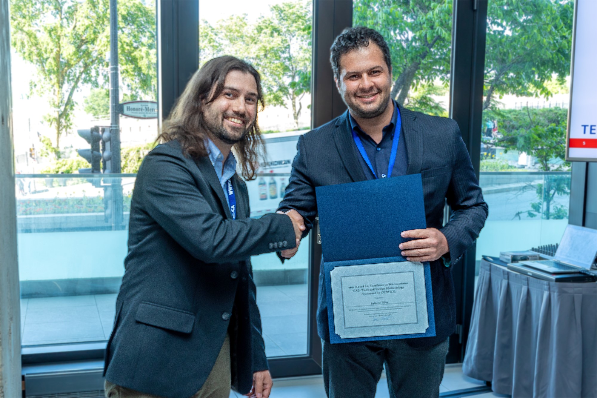 Award For Excellence in CAD Tools and Design Methodology(Roberto Silva, University of Toronto) Award For Excellence in CAD Tools and Design Methodology(Roberto Silva, University of Toronto)